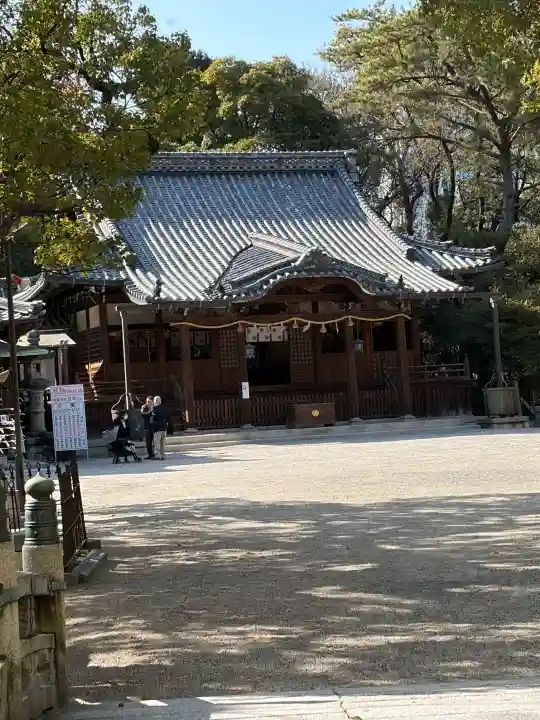 諏訪神社の{uncategorized: "未分類", other: "その他", undefined: "問題あり", building: "その他建物", grave: "お墓", sacred_gate: "鳥居", guardian: "狛犬", statue: "像", buddha: "仏像", history: "歴史", nature: "自然", garden: "庭園", animal: "動物", pagoda: "塔", temizu: "手水舎", mountain_gate: "山門・神門", sanctuary: "本殿・本堂", subordinate: "末社・摂社", art: "芸術", scenery: "景色", jizo: "地蔵", ema: "絵馬", goshuin: "御朱印", omikuji: "おみくじ", items: "授与品その他", amulet: "お守り", goshuincho: "御朱印帳", eats: "食事", festival: "お祭り", votive_dance: "神楽", shichigosan: "七五三参", wedding: "結婚式", experience: "体験その他", initially: "初詣", around: "周辺", anti_infection: "感染症対策"}