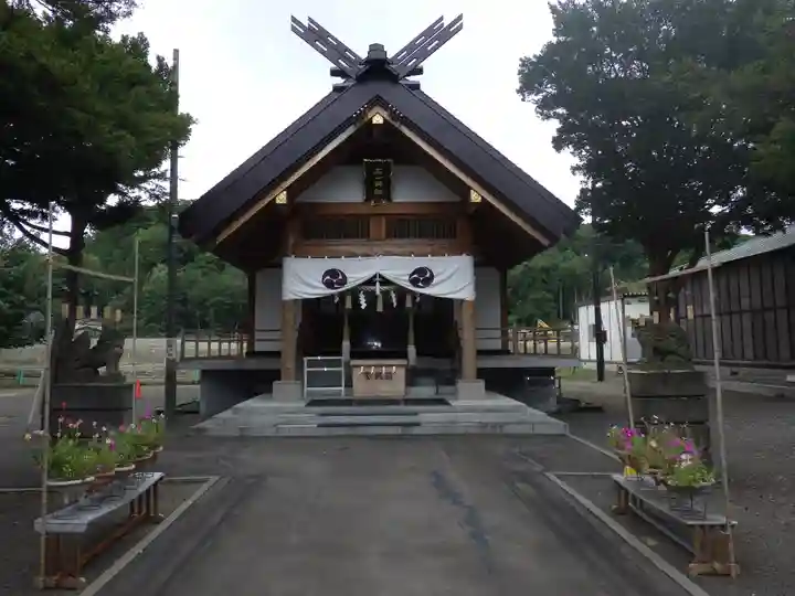 石山神社の本殿・本堂