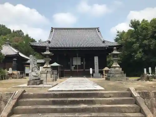 三谷寺の本殿