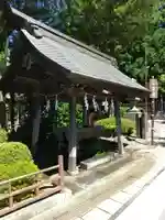 諏訪大社下社春宮の手水舎