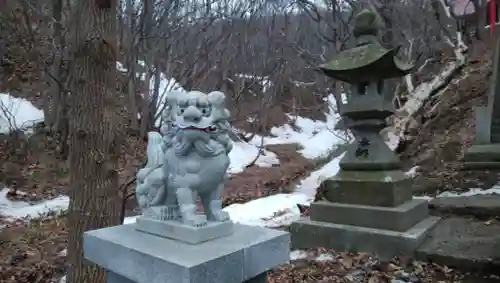 稲荷神社の狛犬