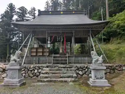 横山神社の{uncategorized: "未分類", other: "その他", undefined: "問題あり", building: "その他建物", grave: "お墓", sacred_gate: "鳥居", guardian: "狛犬", statue: "像", buddha: "仏像", history: "歴史", nature: "自然", garden: "庭園", animal: "動物", pagoda: "塔", temizu: "手水舎", mountain_gate: "山門・神門", sanctuary: "本殿・本堂", subordinate: "末社・摂社", art: "芸術", scenery: "景色", jizo: "地蔵", ema: "絵馬", goshuin: "御朱印", omikuji: "おみくじ", items: "授与品その他", amulet: "お守り", goshuincho: "御朱印帳", eats: "食事", festival: "お祭り", votive_dance: "神楽", shichigosan: "七五三参", wedding: "結婚式", experience: "体験その他", initially: "初詣", around: "周辺", anti_infection: "感染症対策"}