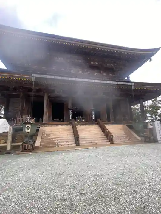 金峯山寺の本殿・本堂