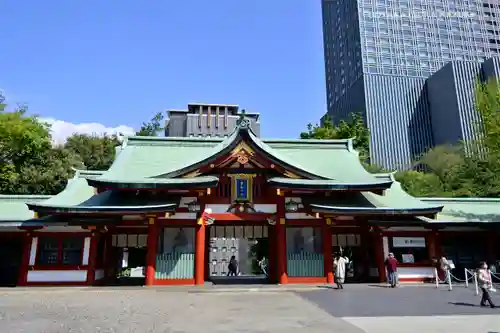 日枝神社の山門