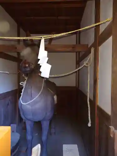 白鳥神社の像