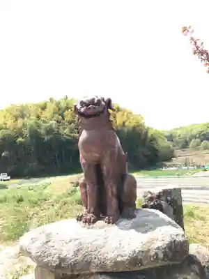 安仁神社の狛犬