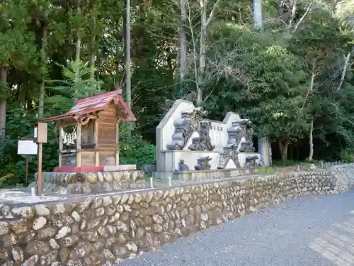 三熊野神社の建物その他