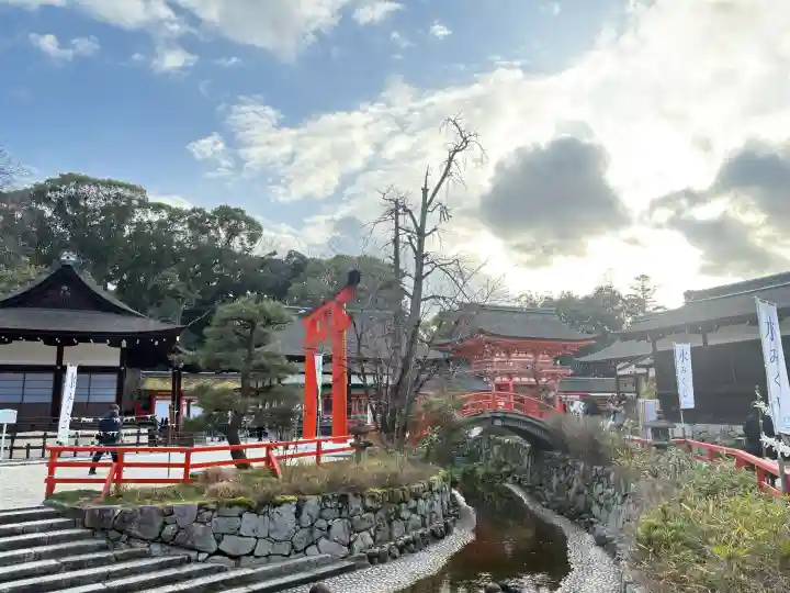 賀茂御祖神社(下鴨神社)の{uncategorized: "未分類", other: "その他", undefined: "問題あり", building: "その他建物", grave: "お墓", sacred_gate: "鳥居", guardian: "狛犬", statue: "像", buddha: "仏像", history: "歴史", nature: "自然", garden: "庭園", animal: "動物", pagoda: "塔", temizu: "手水舎", mountain_gate: "山門・神門", sanctuary: "本殿・本堂", subordinate: "末社・摂社", art: "芸術", scenery: "景色", jizo: "地蔵", ema: "絵馬", goshuin: "御朱印", omikuji: "おみくじ", items: "授与品その他", amulet: "お守り", goshuincho: "御朱印帳", eats: "食事", festival: "お祭り", votive_dance: "神楽", shichigosan: "七五三参", wedding: "結婚式", experience: "体験その他", initially: "初詣", around: "周辺", anti_infection: "感染症対策"}