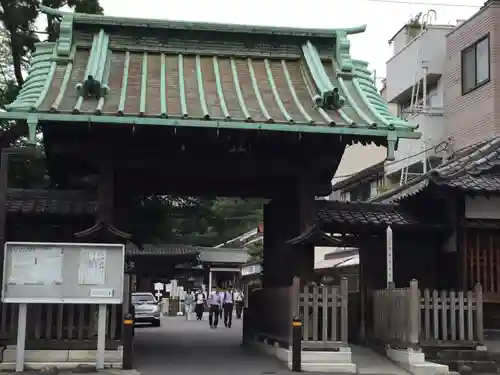 泉岳寺の山門・神門