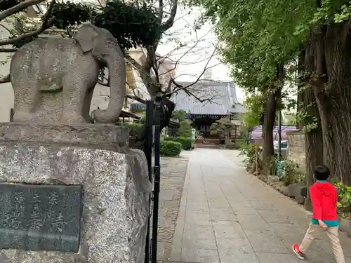 瑞泰寺の狛犬