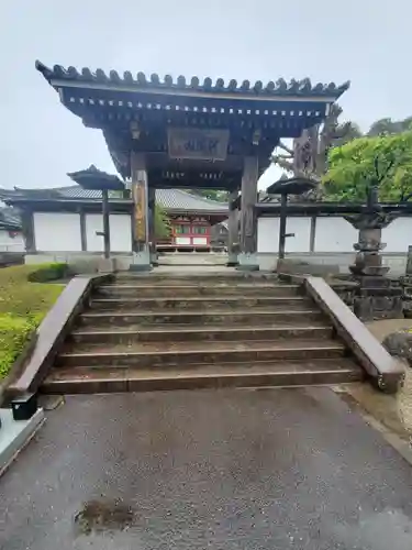 龍泉寺(龍頭不動尊)の山門