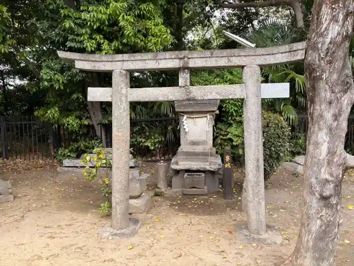 吉田春日神社の{uncategorized: "未分類", other: "その他", undefined: "問題あり", building: "その他建物", grave: "お墓", sacred_gate: "鳥居", guardian: "狛犬", statue: "像", buddha: "仏像", history: "歴史", nature: "自然", garden: "庭園", animal: "動物", pagoda: "塔", temizu: "手水舎", mountain_gate: "山門・神門", sanctuary: "本殿・本堂", subordinate: "末社・摂社", art: "芸術", scenery: "景色", jizo: "地蔵", ema: "絵馬", goshuin: "御朱印", omikuji: "おみくじ", items: "授与品その他", amulet: "お守り", goshuincho: "御朱印帳", eats: "食事", festival: "お祭り", votive_dance: "神楽", shichigosan: "七五三参", wedding: "結婚式", experience: "体験その他", initially: "初詣", around: "周辺", anti_infection: "感染症対策"}