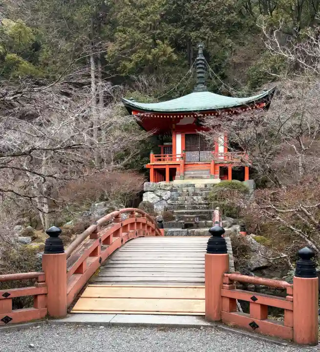 醍醐寺の{uncategorized: "未分類", other: "その他", undefined: "問題あり", building: "その他建物", grave: "お墓", sacred_gate: "鳥居", guardian: "狛犬", statue: "像", buddha: "仏像", history: "歴史", nature: "自然", garden: "庭園", animal: "動物", pagoda: "塔", temizu: "手水舎", mountain_gate: "山門・神門", sanctuary: "本殿・本堂", subordinate: "末社・摂社", art: "芸術", scenery: "景色", jizo: "地蔵", ema: "絵馬", goshuin: "御朱印", omikuji: "おみくじ", items: "授与品その他", amulet: "お守り", goshuincho: "御朱印帳", eats: "食事", festival: "お祭り", votive_dance: "神楽", shichigosan: "七五三参", wedding: "結婚式", experience: "体験その他", initially: "初詣", around: "周辺", anti_infection: "感染症対策"}
