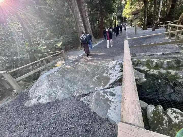 伊勢神宮外宮(豊受大神宮)の{uncategorized: "未分類", other: "その他", undefined: "問題あり", building: "その他建物", grave: "お墓", sacred_gate: "鳥居", guardian: "狛犬", statue: "像", buddha: "仏像", history: "歴史", nature: "自然", garden: "庭園", animal: "動物", pagoda: "塔", temizu: "手水舎", mountain_gate: "山門・神門", sanctuary: "本殿・本堂", subordinate: "末社・摂社", art: "芸術", scenery: "景色", jizo: "地蔵", ema: "絵馬", goshuin: "御朱印", omikuji: "おみくじ", items: "授与品その他", amulet: "お守り", goshuincho: "御朱印帳", eats: "食事", festival: "お祭り", votive_dance: "神楽", shichigosan: "七五三参", wedding: "結婚式", experience: "体験その他", initially: "初詣", around: "周辺", anti_infection: "感染症対策"}
