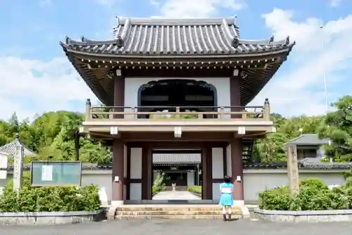 長寿寺の山門