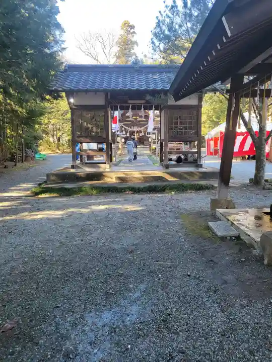 諏訪神社の山門・神門
