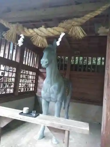 代々木神社の像