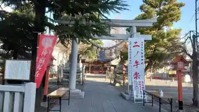 草加神社の鳥居