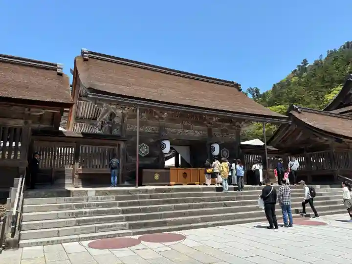 出雲大社の{uncategorized: "未分類", other: "その他", undefined: "問題あり", building: "その他建物", grave: "お墓", sacred_gate: "鳥居", guardian: "狛犬", statue: "像", buddha: "仏像", history: "歴史", nature: "自然", garden: "庭園", animal: "動物", pagoda: "塔", temizu: "手水舎", mountain_gate: "山門・神門", sanctuary: "本殿・本堂", subordinate: "末社・摂社", art: "芸術", scenery: "景色", jizo: "地蔵", ema: "絵馬", goshuin: "御朱印", omikuji: "おみくじ", items: "授与品その他", amulet: "お守り", goshuincho: "御朱印帳", eats: "食事", festival: "お祭り", votive_dance: "神楽", shichigosan: "七五三参", wedding: "結婚式", experience: "体験その他", initially: "初詣", around: "周辺", anti_infection: "感染症対策"}