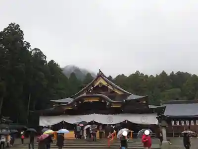 彌彦神社の本殿・本堂