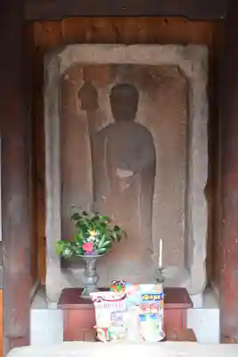 洞泉寺の地蔵