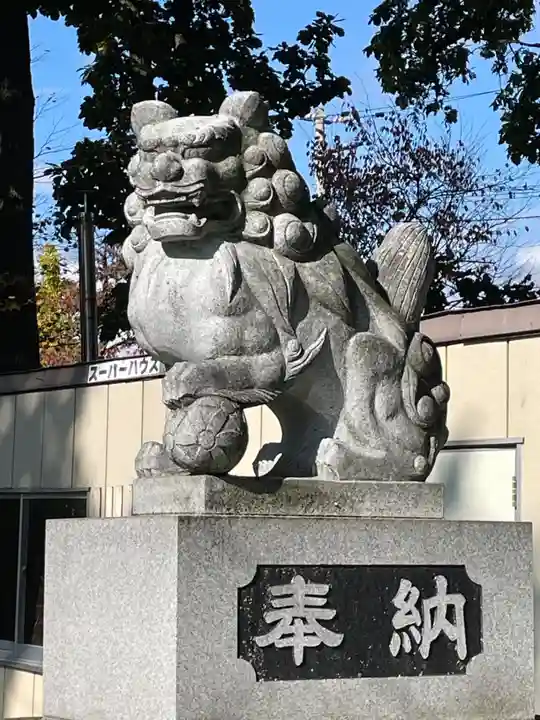 屈足神社の狛犬