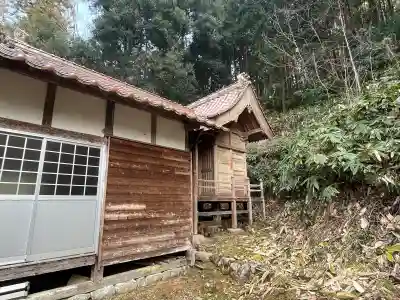 迦具神社の{uncategorized: "未分類", other: "その他", undefined: "問題あり", building: "その他建物", grave: "お墓", sacred_gate: "鳥居", guardian: "狛犬", statue: "像", buddha: "仏像", history: "歴史", nature: "自然", garden: "庭園", animal: "動物", pagoda: "塔", temizu: "手水舎", mountain_gate: "山門・神門", sanctuary: "本殿・本堂", subordinate: "末社・摂社", art: "芸術", scenery: "景色", jizo: "地蔵", ema: "絵馬", goshuin: "御朱印", omikuji: "おみくじ", items: "授与品その他", amulet: "お守り", goshuincho: "御朱印帳", eats: "食事", festival: "お祭り", votive_dance: "神楽", shichigosan: "七五三参", wedding: "結婚式", experience: "体験その他", initially: "初詣", around: "周辺", anti_infection: "感染症対策"}
