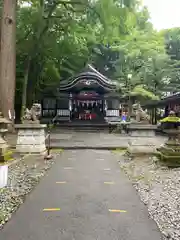 新屋山神社の本殿