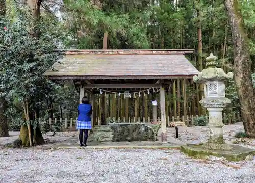 賀毛神社の手水舎