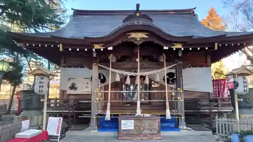 草加神社の本殿