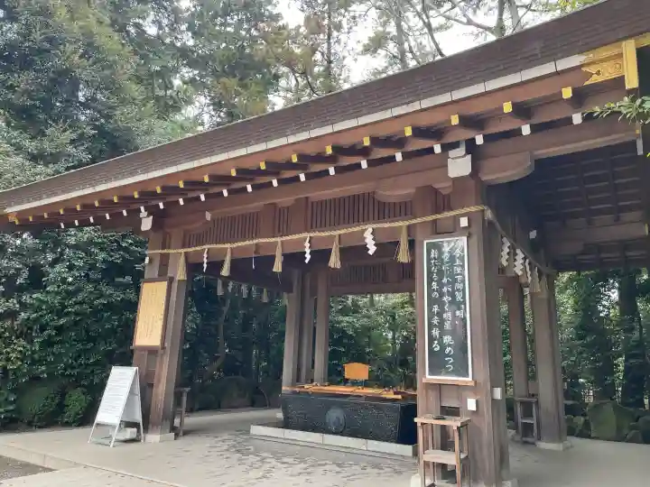 寒川神社の{uncategorized: "未分類", other: "その他", undefined: "問題あり", building: "その他建物", grave: "お墓", sacred_gate: "鳥居", guardian: "狛犬", statue: "像", buddha: "仏像", history: "歴史", nature: "自然", garden: "庭園", animal: "動物", pagoda: "塔", temizu: "手水舎", mountain_gate: "山門・神門", sanctuary: "本殿・本堂", subordinate: "末社・摂社", art: "芸術", scenery: "景色", jizo: "地蔵", ema: "絵馬", goshuin: "御朱印", omikuji: "おみくじ", items: "授与品その他", amulet: "お守り", goshuincho: "御朱印帳", eats: "食事", festival: "お祭り", votive_dance: "神楽", shichigosan: "七五三参", wedding: "結婚式", experience: "体験その他", initially: "初詣", around: "周辺", anti_infection: "感染症対策"}