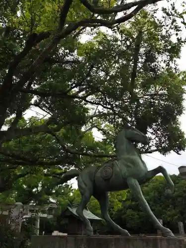 白鳥神社の狛犬