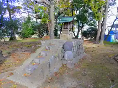 神明社(小山田)の末社・摂社