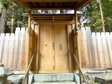 紀師神社の山門・神門