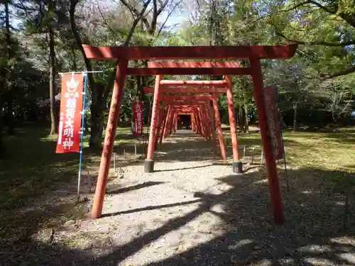 城山稲荷神社の鳥居