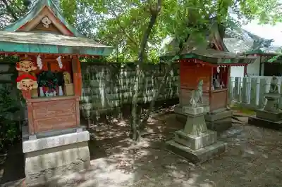 石園座多久虫玉神社の末社・摂社