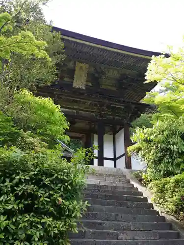 円成寺の山門