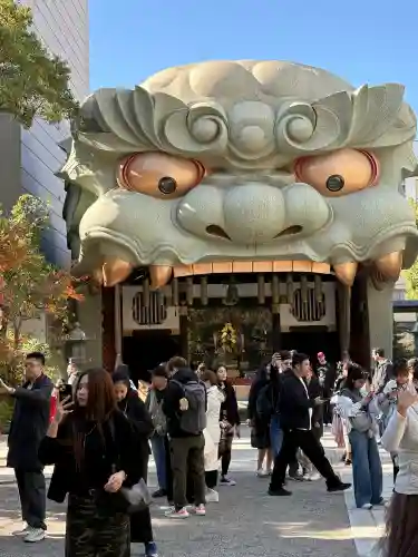 難波八阪神社の{uncategorized: "未分類", other: "その他", undefined: "問題あり", building: "その他建物", grave: "お墓", sacred_gate: "鳥居", guardian: "狛犬", statue: "像", buddha: "仏像", history: "歴史", nature: "自然", garden: "庭園", animal: "動物", pagoda: "塔", temizu: "手水舎", mountain_gate: "山門・神門", sanctuary: "本殿・本堂", subordinate: "末社・摂社", art: "芸術", scenery: "景色", jizo: "地蔵", ema: "絵馬", goshuin: "御朱印", omikuji: "おみくじ", items: "授与品その他", amulet: "お守り", goshuincho: "御朱印帳", eats: "食事", festival: "お祭り", votive_dance: "神楽", shichigosan: "七五三参", wedding: "結婚式", experience: "体験その他", initially: "初詣", around: "周辺", anti_infection: "感染症対策"}