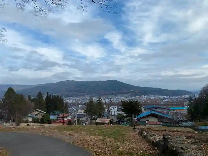 諏訪大社上社前宮の景色