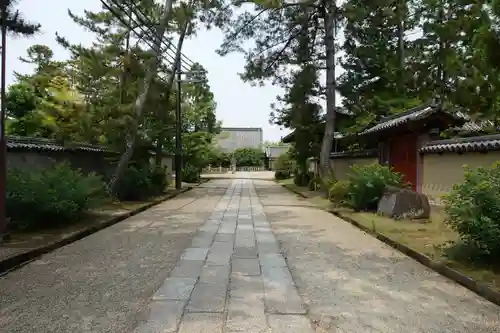 西大寺の建物その他