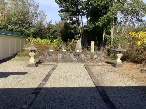 神明神社（出川）の末社・摂社