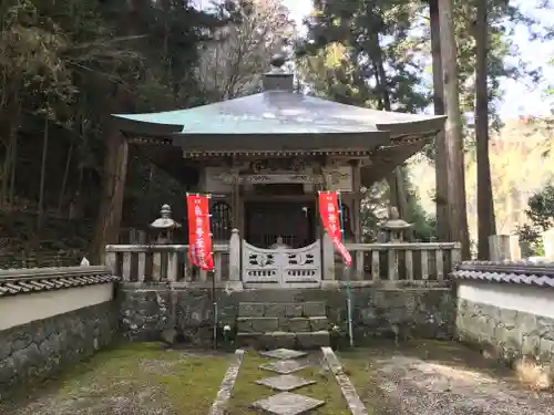 誕生寺の建物その他