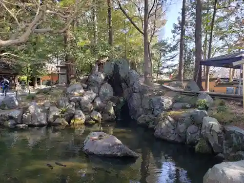 建部大社の庭園