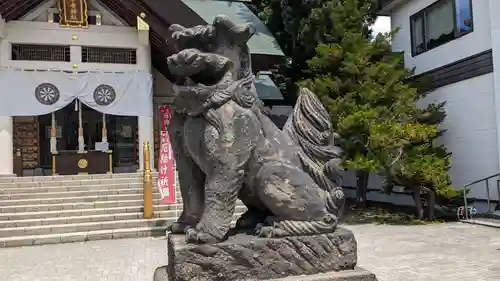 烈々布神社の狛犬