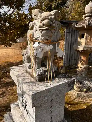 八幡神社の狛犬