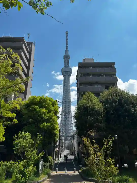 牛嶋神社の{uncategorized: "未分類", other: "その他", undefined: "問題あり", building: "その他建物", grave: "お墓", sacred_gate: "鳥居", guardian: "狛犬", statue: "像", buddha: "仏像", history: "歴史", nature: "自然", garden: "庭園", animal: "動物", pagoda: "塔", temizu: "手水舎", mountain_gate: "山門・神門", sanctuary: "本殿・本堂", subordinate: "末社・摂社", art: "芸術", scenery: "景色", jizo: "地蔵", ema: "絵馬", goshuin: "御朱印", omikuji: "おみくじ", items: "授与品その他", amulet: "お守り", goshuincho: "御朱印帳", eats: "食事", festival: "お祭り", votive_dance: "神楽", shichigosan: "七五三参", wedding: "結婚式", experience: "体験その他", initially: "初詣", around: "周辺", anti_infection: "感染症対策"}