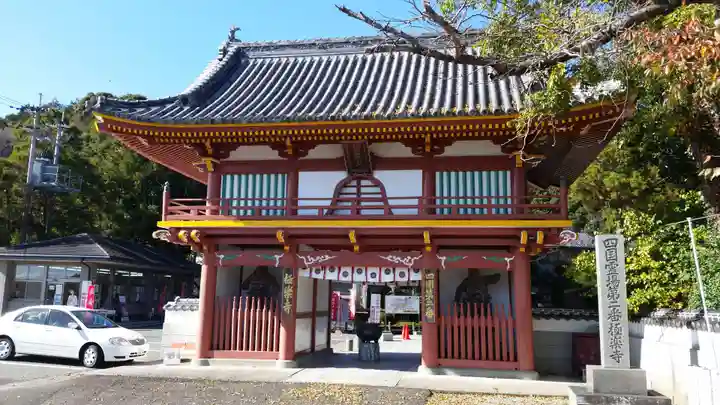 極楽寺の山門・神門