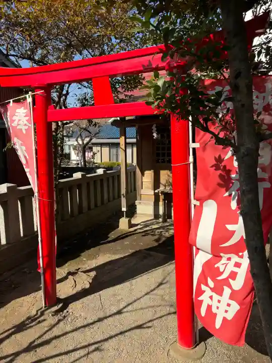 八幡大神の{uncategorized: "未分類", other: "その他", undefined: "問題あり", building: "その他建物", grave: "お墓", sacred_gate: "鳥居", guardian: "狛犬", statue: "像", buddha: "仏像", history: "歴史", nature: "自然", garden: "庭園", animal: "動物", pagoda: "塔", temizu: "手水舎", mountain_gate: "山門・神門", sanctuary: "本殿・本堂", subordinate: "末社・摂社", art: "芸術", scenery: "景色", jizo: "地蔵", ema: "絵馬", goshuin: "御朱印", omikuji: "おみくじ", items: "授与品その他", amulet: "お守り", goshuincho: "御朱印帳", eats: "食事", festival: "お祭り", votive_dance: "神楽", shichigosan: "七五三参", wedding: "結婚式", experience: "体験その他", initially: "初詣", around: "周辺", anti_infection: "感染症対策"}