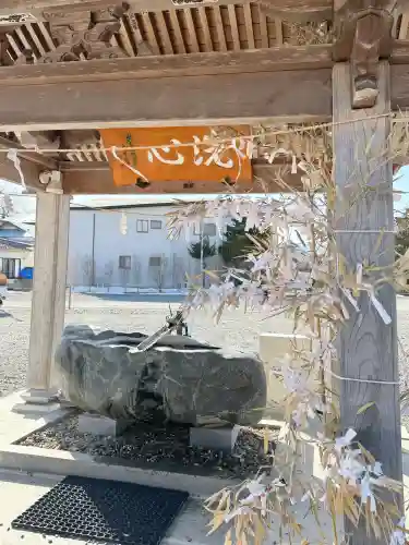 志賀理和氣神社の{uncategorized: "未分類", other: "その他", undefined: "問題あり", building: "その他建物", grave: "お墓", sacred_gate: "鳥居", guardian: "狛犬", statue: "像", buddha: "仏像", history: "歴史", nature: "自然", garden: "庭園", animal: "動物", pagoda: "塔", temizu: "手水舎", mountain_gate: "山門・神門", sanctuary: "本殿・本堂", subordinate: "末社・摂社", art: "芸術", scenery: "景色", jizo: "地蔵", ema: "絵馬", goshuin: "御朱印", omikuji: "おみくじ", items: "授与品その他", amulet: "お守り", goshuincho: "御朱印帳", eats: "食事", festival: "お祭り", votive_dance: "神楽", shichigosan: "七五三参", wedding: "結婚式", experience: "体験その他", initially: "初詣", around: "周辺", anti_infection: "感染症対策"}