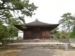 実相寺の本殿